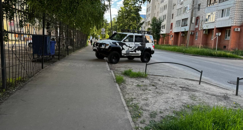 В Магнитогорске за год на автомобилистов-нарушителей благоустройства выписано штрафов на 3,7 млн рублей