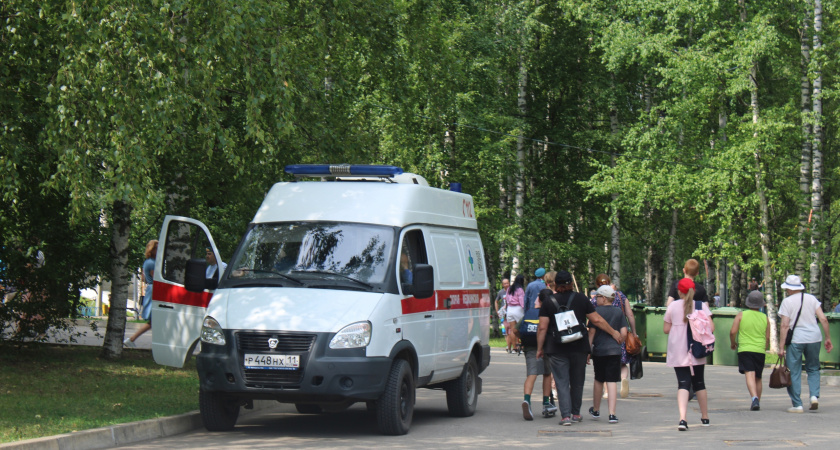 «Разбила лицо, нос, губы»: в Челябинске прохожие спасли упавшую в обморок пенсионерку