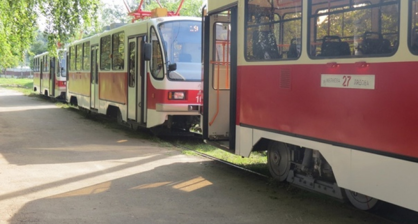 В Челябинской области водителей троллейбусов заманивают зарплатой в 100 тысячами рублей и льготами