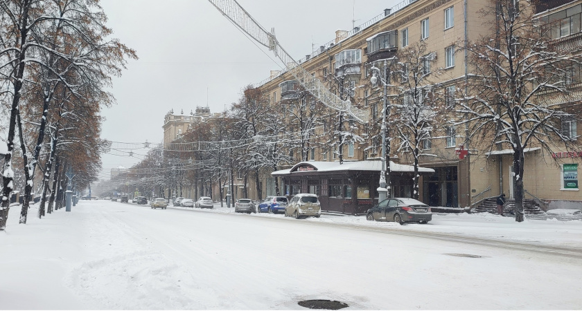 На трассах Южного Урала ликвидируют последствия снегопада