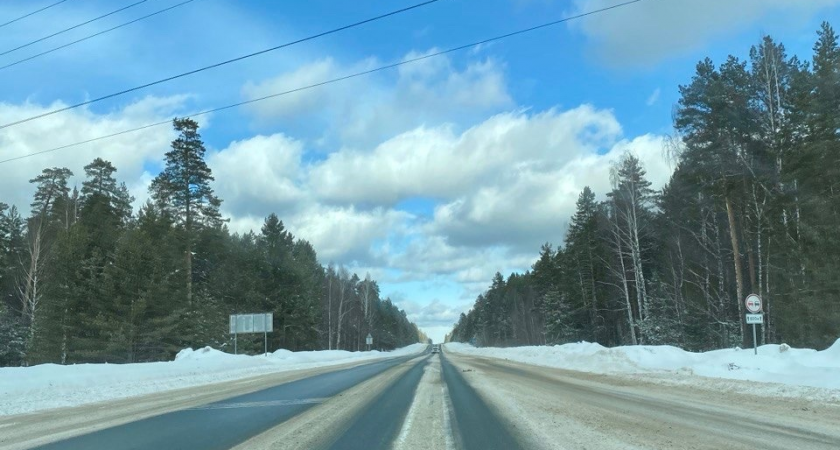 Трасса М-5 в Челябинской области встала в многокилометровой пробке из-за аварии с большегрузами